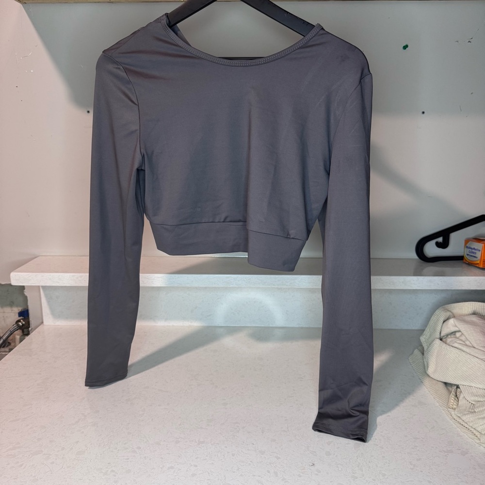 Gray Long Sleeve Crop Top
